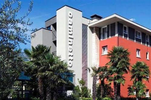 Albergo Al Caminetto Torbole Sul Garda Екстериор снимка